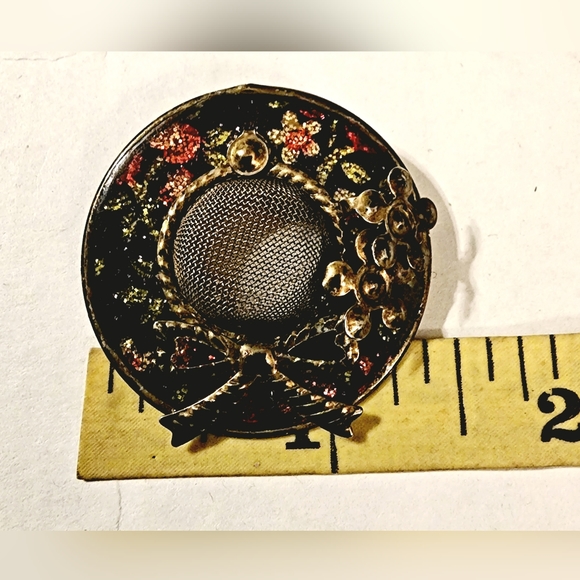 Vintage Holiday, festive mesh enameled with floral print hat brooch - Picture 4 of 7